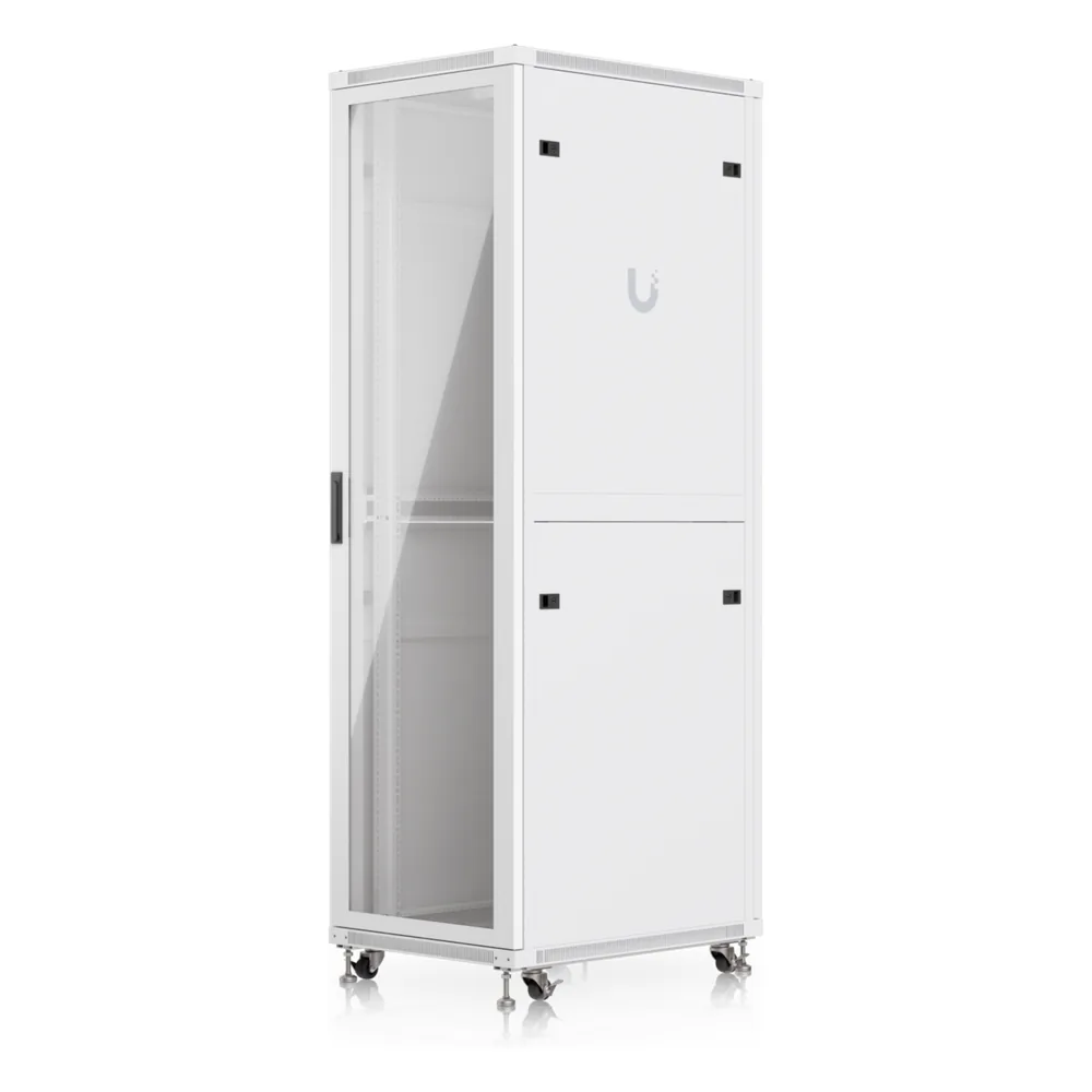 UACC Rack Cabinet 42U (600 × 800 mm) – Gabinete de Piso Totalmente Ensamblado con Ventiladores Integrados, Paneles Removibles, Ruedas con Seguro y Puerta Frontal de Vidrio Templado