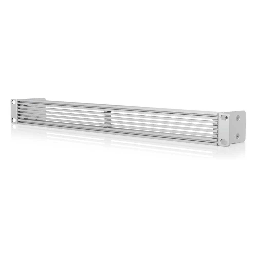 UACC Rack Mount Panel Vented 1U – Panel Ventilado de 1U para Rack, Ideal para Cubrir Espacios No Utilizados y Mantener un Aspecto Limpio y Ordenado